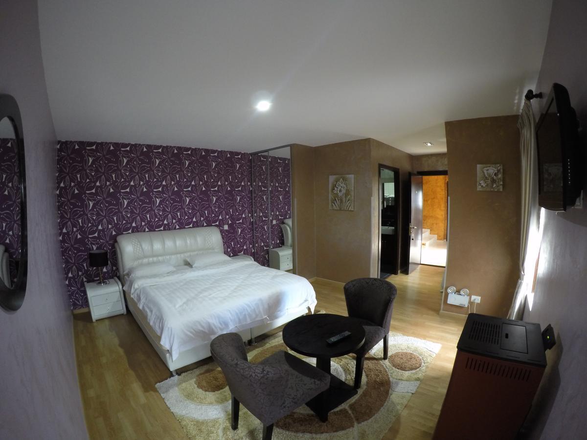 Johnny Hotel Kamenice Exteriér fotografie
