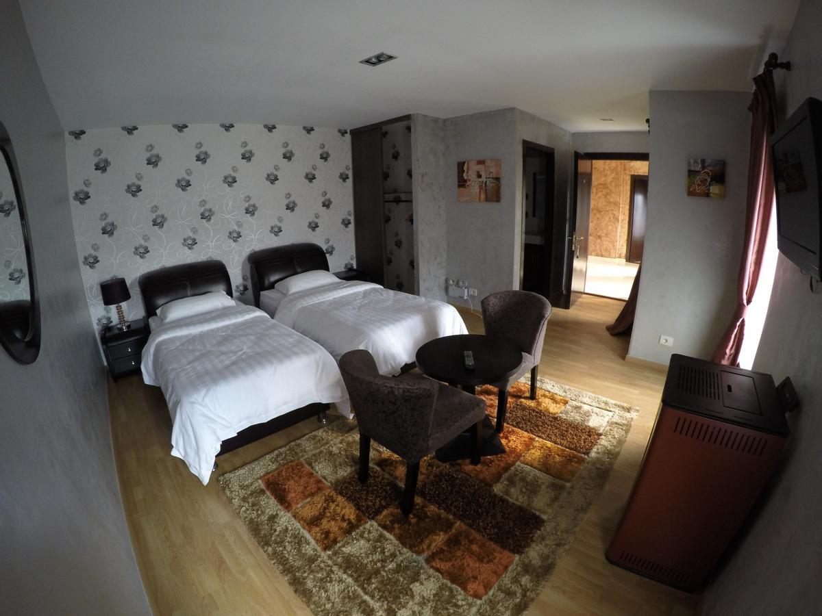 Johnny Hotel Kamenice Exteriér fotografie